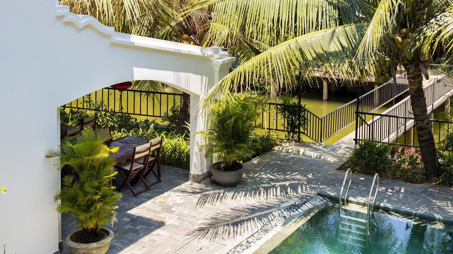 Mayci Boutique Hotel & Restaurant By Amber Vietnam