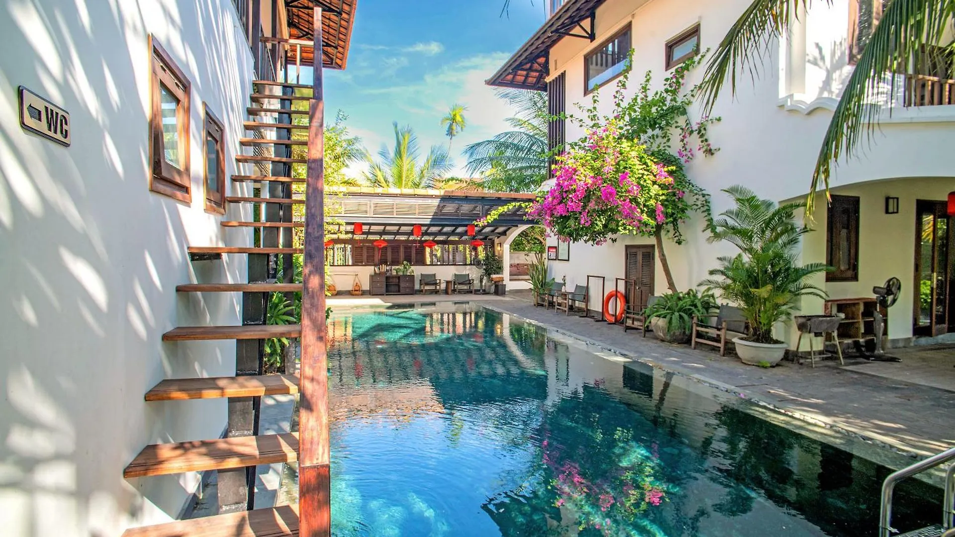 Mayci Boutique Hotel & Restaurant By Amber