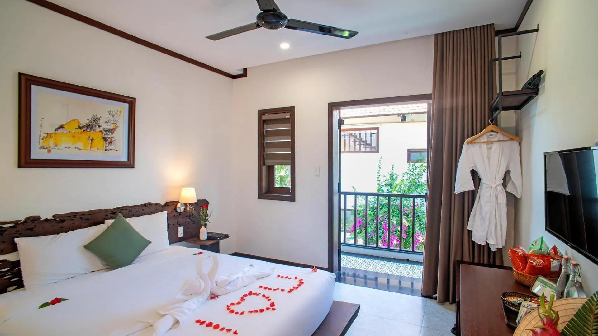Mayci Boutique Hotel & Restaurant By Amber Vietnam